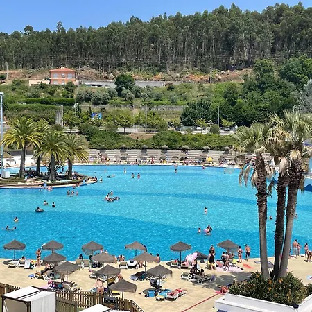 Refugio Rocas Tatil Evi *